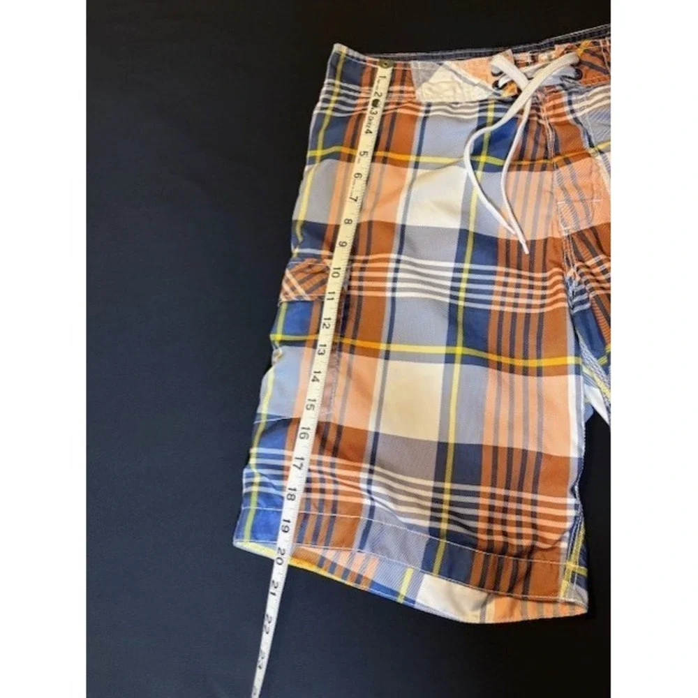 Old Navy Mens plaid board shorts size medium